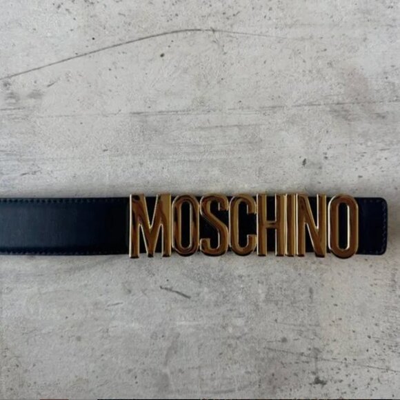 Moschino Women’s Logo Belt – Size 40, Brand New in Box, Authentic - Picture 2 of 4